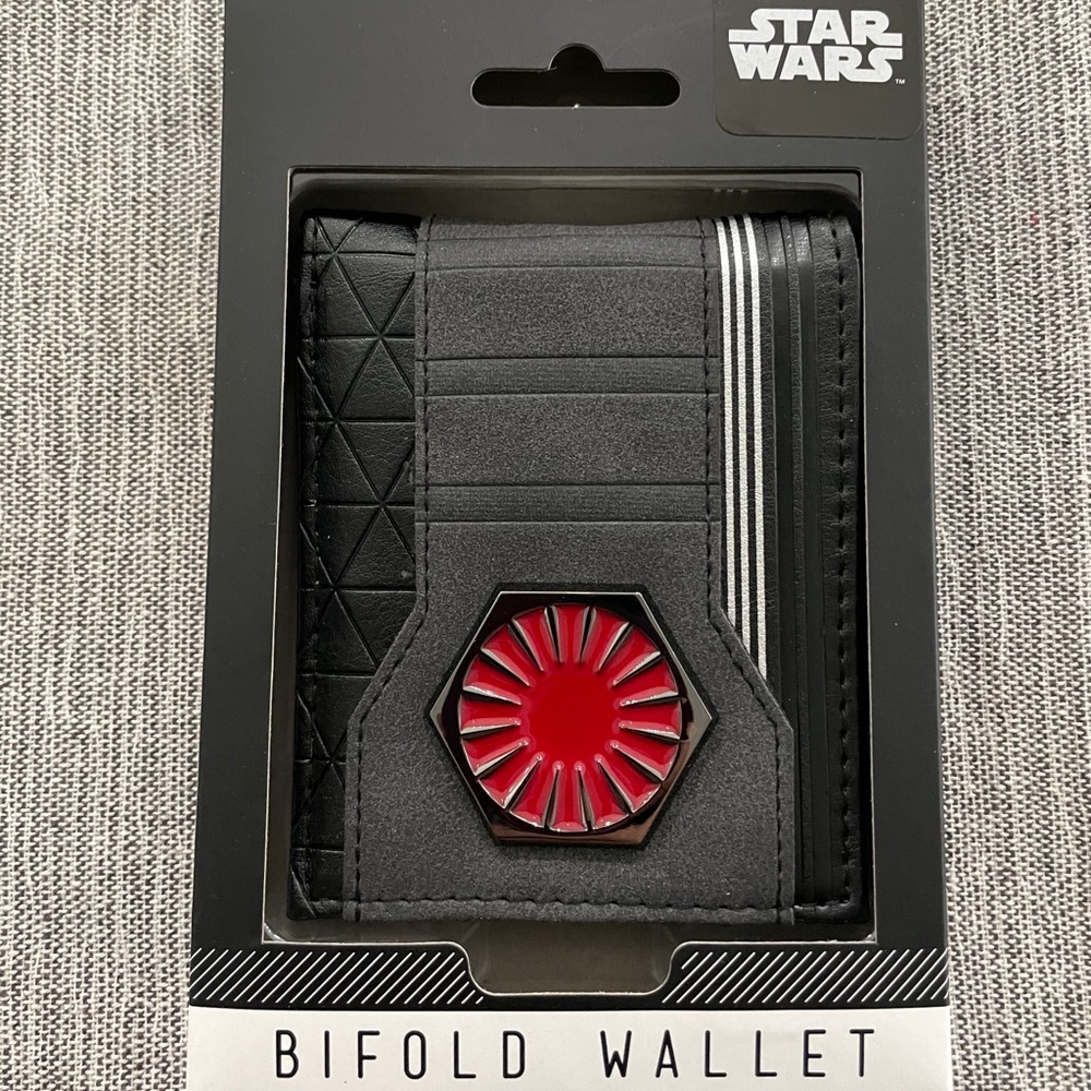 New in box StarWars wallet